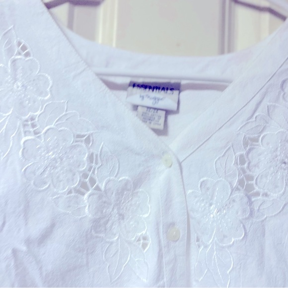 Essentials by Maggie ~ Top ~ Women’s ~ Size 22 - 24 ~ Blouse ~ 2X ~ White - Picture 4 of 9